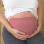 Jakie są naturalne metody łagodzenia bólu pępka